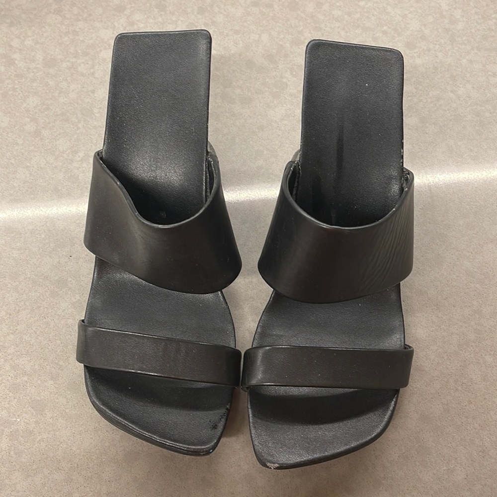 United nude heeled sandals. In awesome condition, size 7 but fits like 7 1/2.
